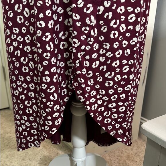 Isabel Maternity by Ingrid & Isabel Burgundy and White Maxi Sundress - Picture 3 of 8